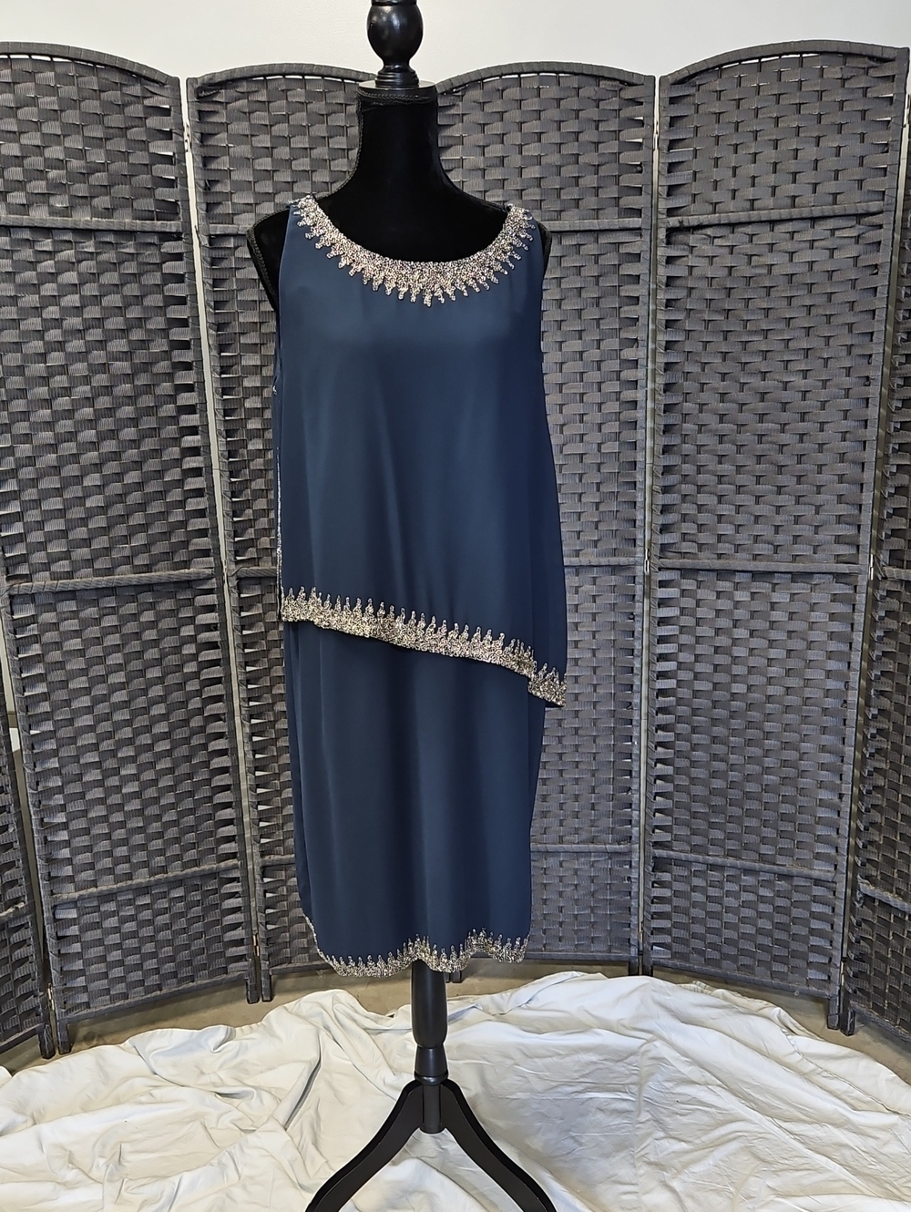 Size 14W navy with silver popover sleeveless chiffon beaded sheath dress NWT